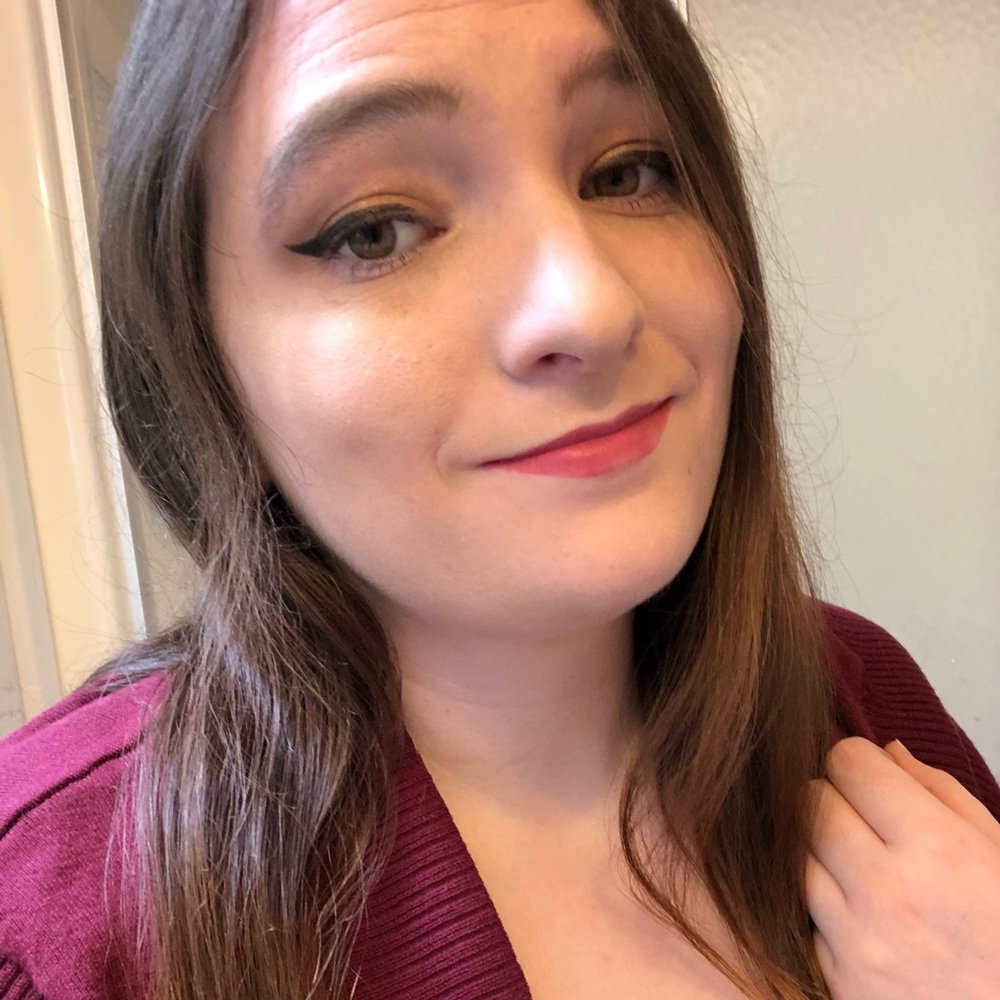 Meet your Posher, Emily